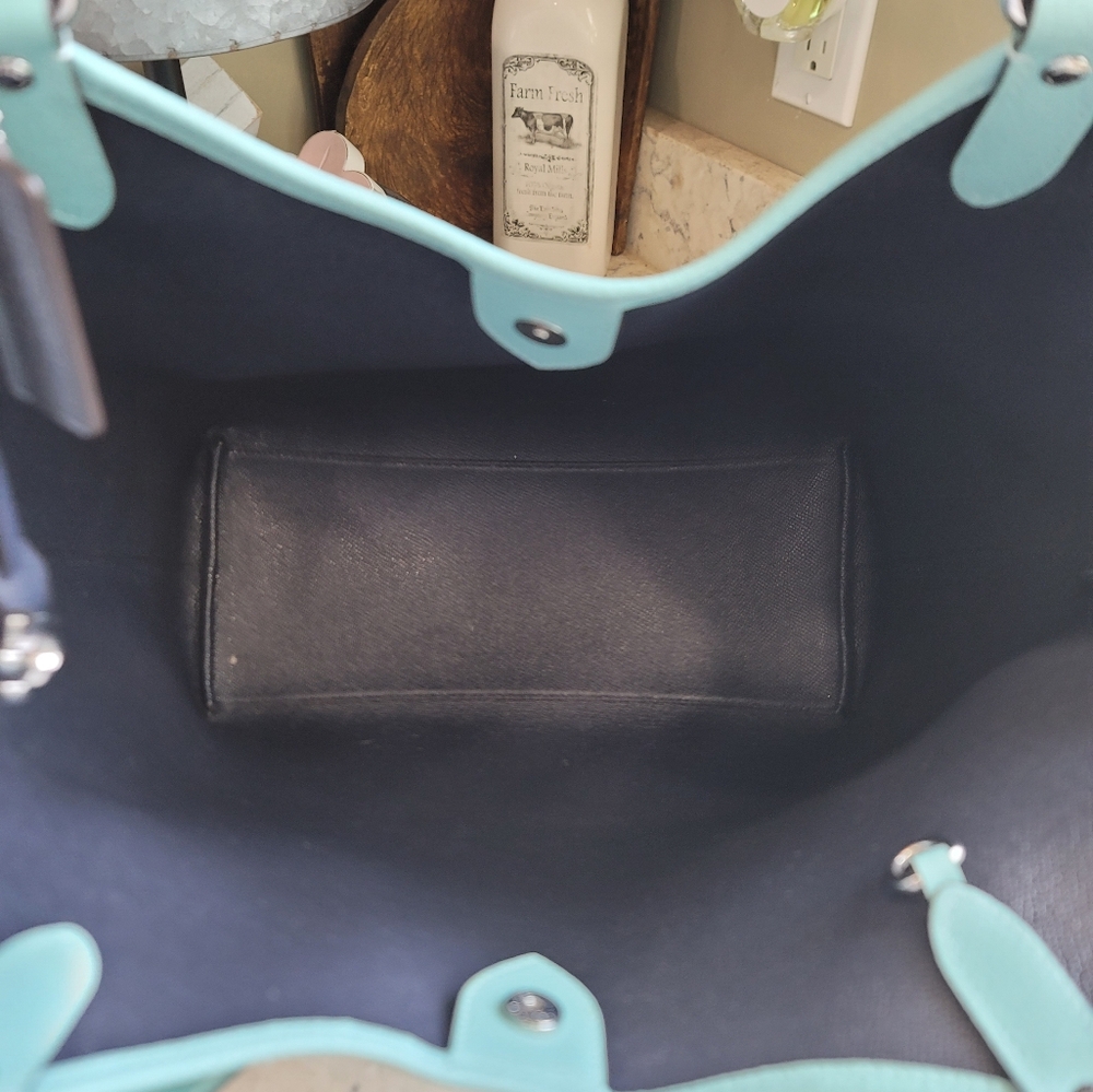 Coach tote - Picture 7 of 8
